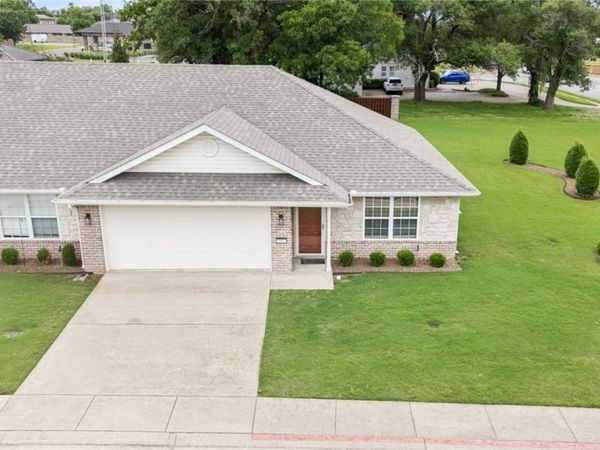 801 N 19th Street, Rogers, AR 72756