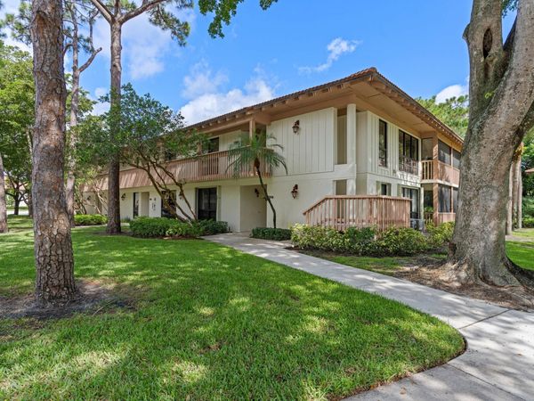 200 Brackenwood Terrace, Palm Beach Gardens, FL 33418