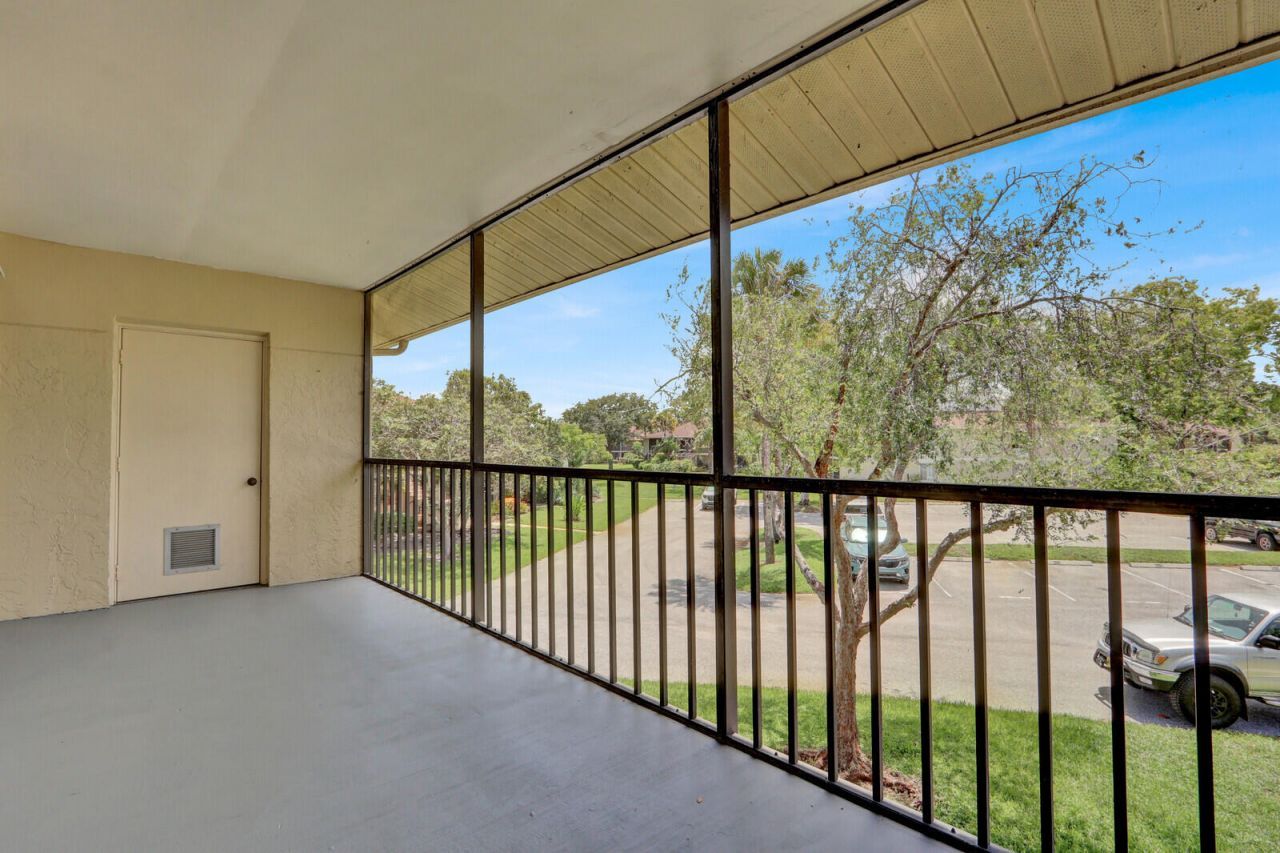 6563 Chasewood Drive, Unit F, Jupiter, FL 33458 Photo