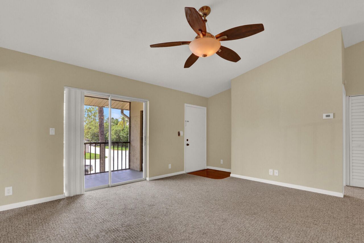 6563 Chasewood Drive, Unit F, Jupiter, FL 33458 Photo