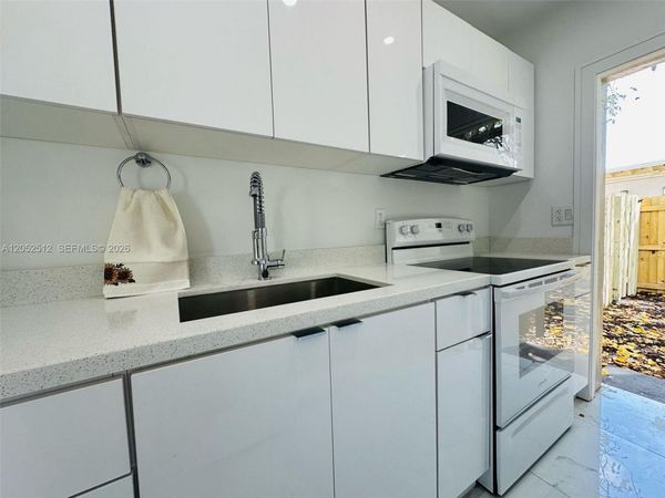407 SE 14th Ct, Unit 1, Fort Lauderdale, FL 33316
