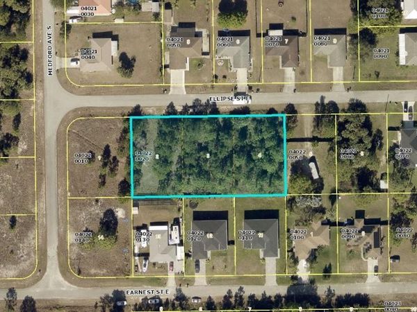 1242 E Ellipse St. , Lehigh Acres, FL 33974