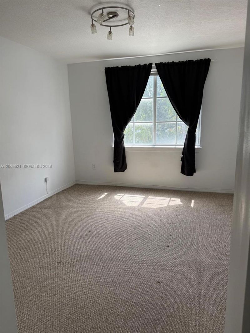 6861 SW 44th St , Unit 205, Miami, FL 33155 Photo
