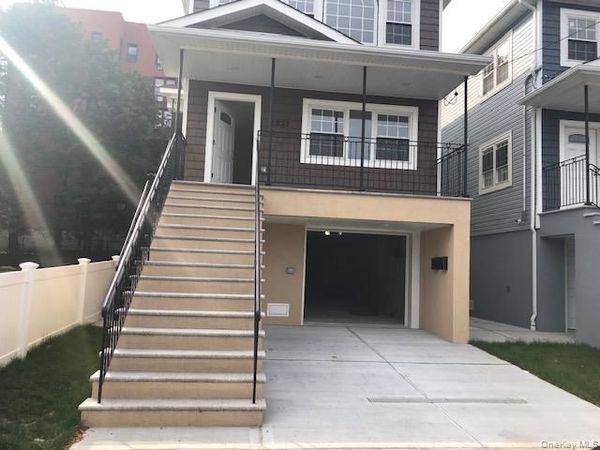 2933 Ocean Crest Boulevard , Far Rockaway, NY 11691