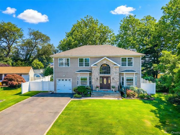 62 Georgia Drive , Syosset, NY 11791