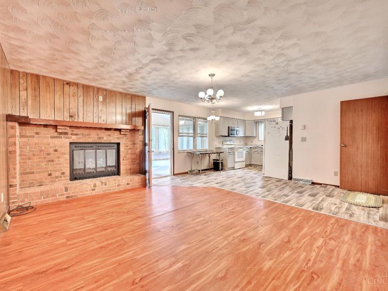 8043 Dimmick Road, West Chester, OH 45241 Photo 3