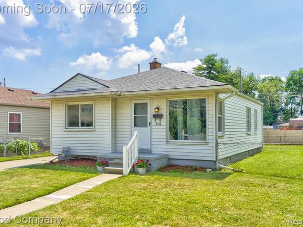 631 Saint Johns Street, Wyandotte, MI 48192