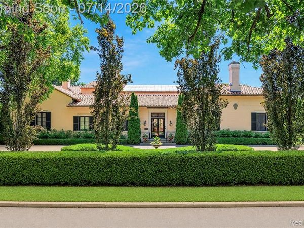 189 Cloverly Road, Grosse Pointe Farms, MI 48236