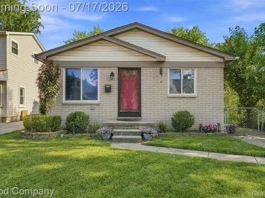 321 Manatee Avenue, Hazel Park, MI 48030