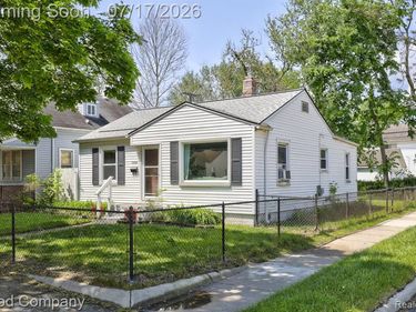 23465 Hazelwood Avenue, Hazel Park, MI 48030