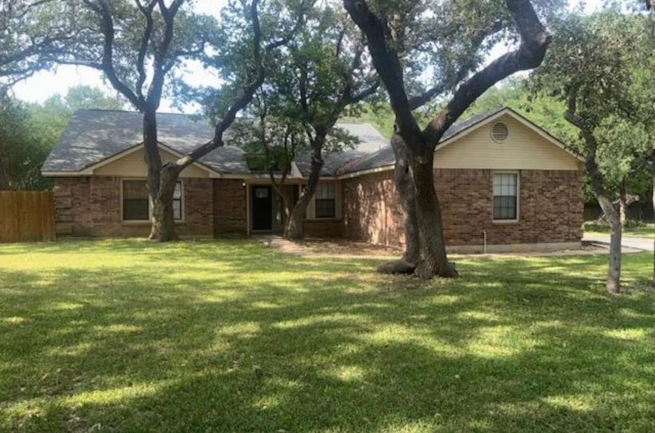302 Buttercup Trl, Buda, TX 78610 Main Photo