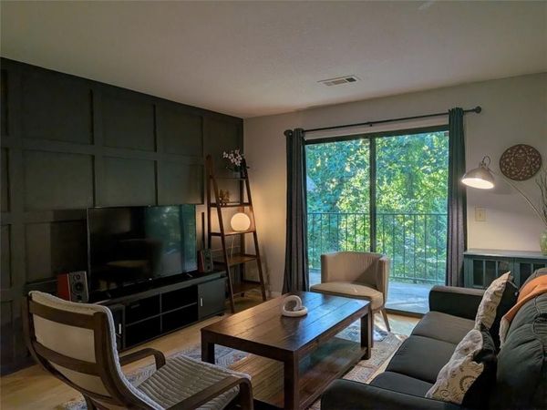 2657 Lenox Road NE, Unit 204, Atlanta, GA 30324