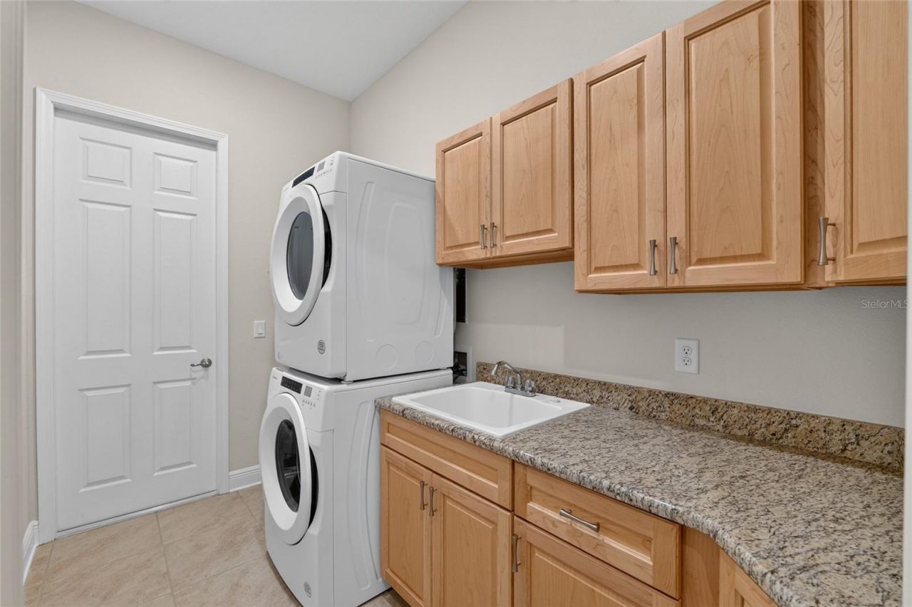 191 W Doerr Path , Hernando, FL 34442 Photo