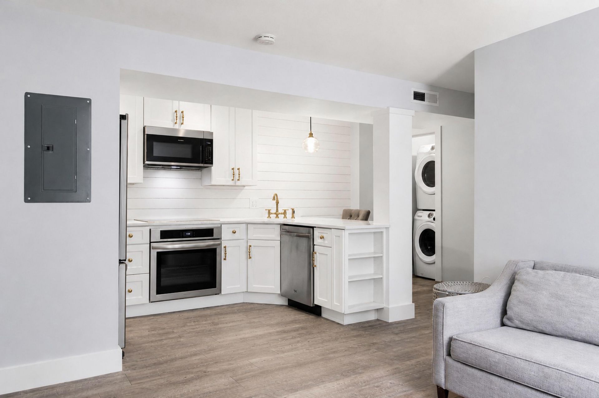 55 Ashley Avenue Photo 13