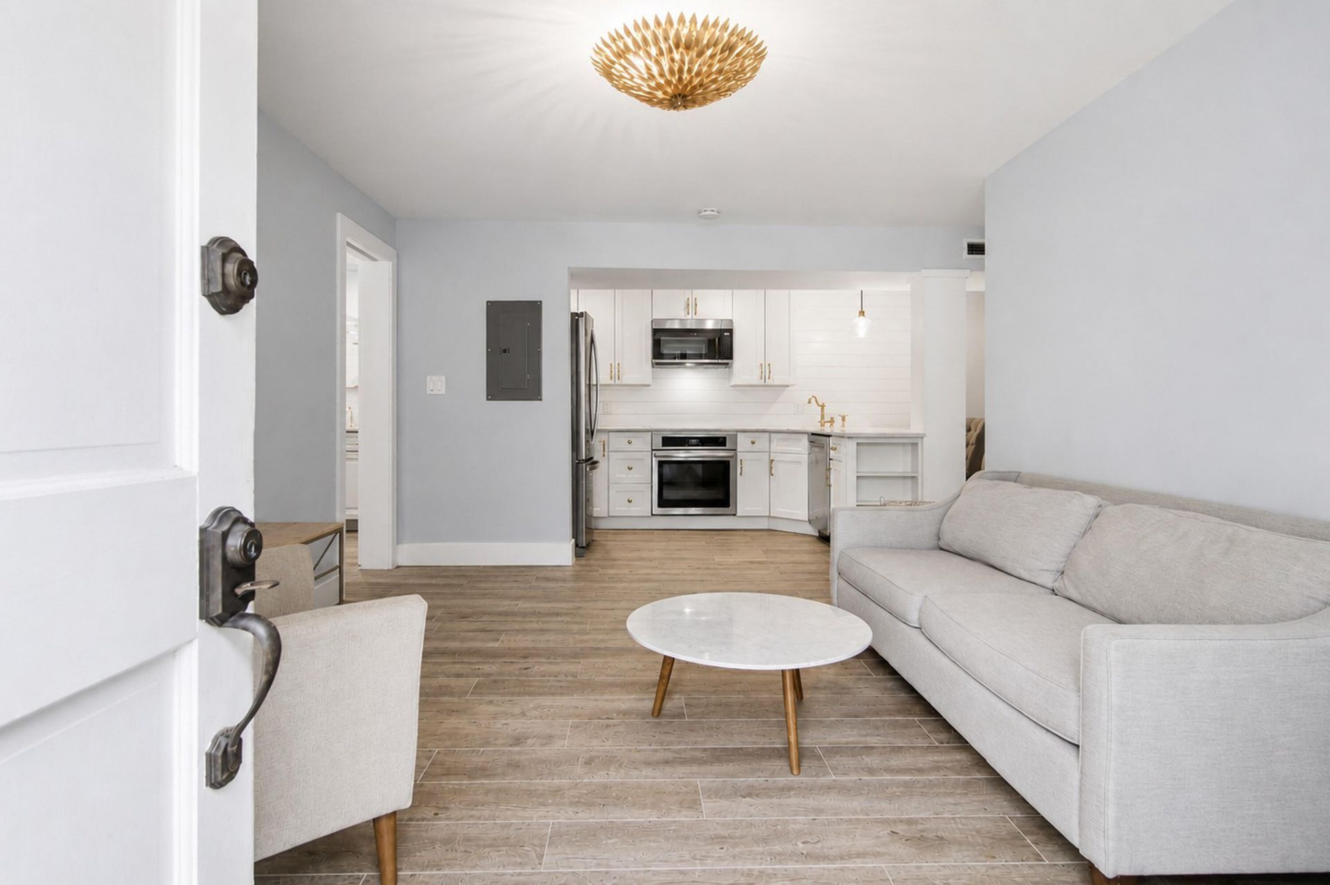 55 Ashley Avenue Photo 4