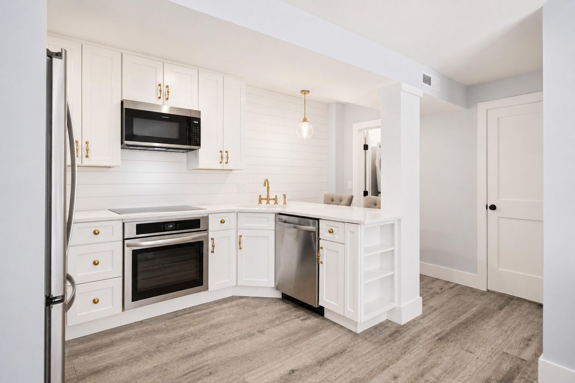 55 Ashley Avenue Photo 6