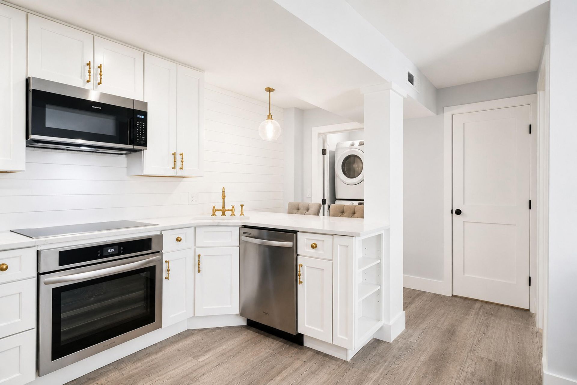 55 Ashley Avenue Photo 9