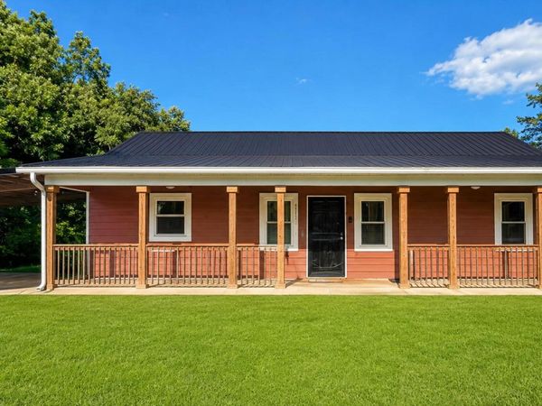 500 Cleveland Avenue, West Point, GA 31833