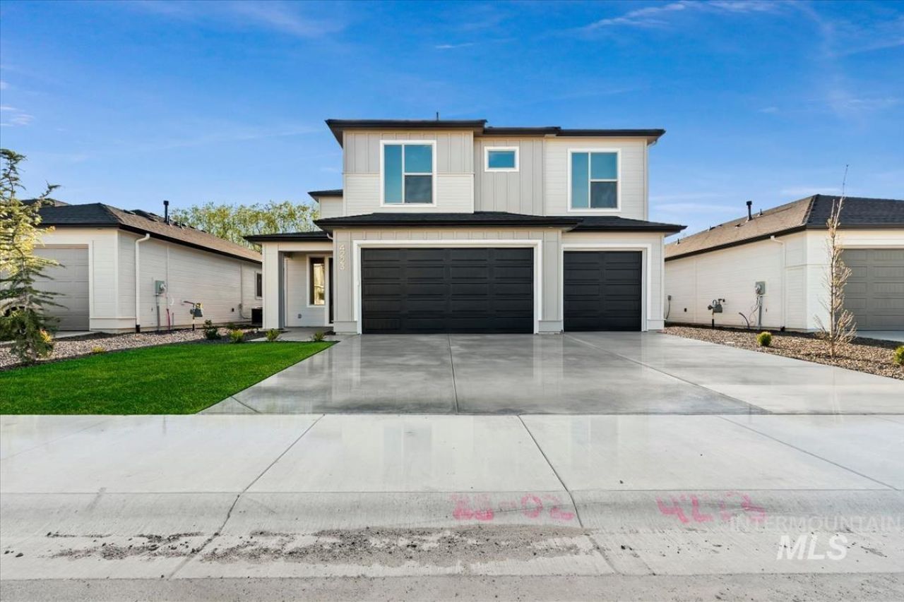 917 S Contusion Ave, Nampa, ID 83687 Main Photo