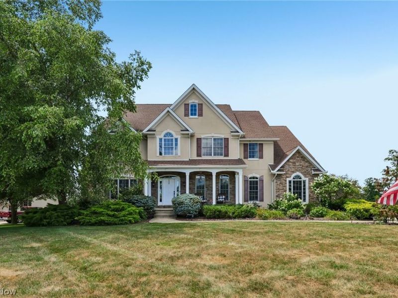 197 Homestead Drive, Columbiana, OH 44408 Photo 1