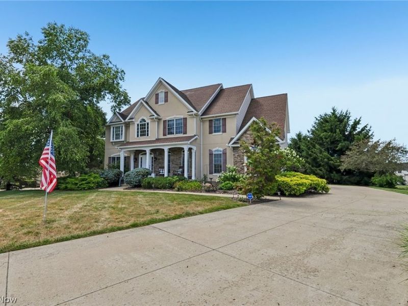 197 Homestead Drive, Columbiana, OH 44408 Photo 2