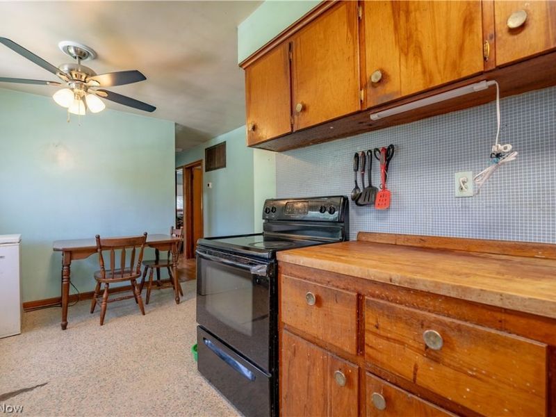 8753 S Duck Creek Road, Berlin Center, OH 44401 Photo 21