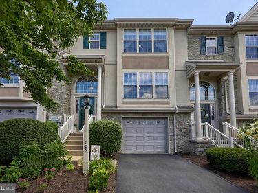 725 SKYWALK LANE, LANCASTER, PA 17601