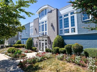 4063 S FOUR MILE RUN DRIVE, Unit 402, ARLINGTON, VA 22204