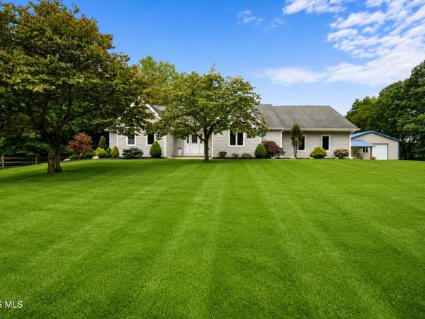 5850 Wilkins Road, Whitehouse, OH 43571