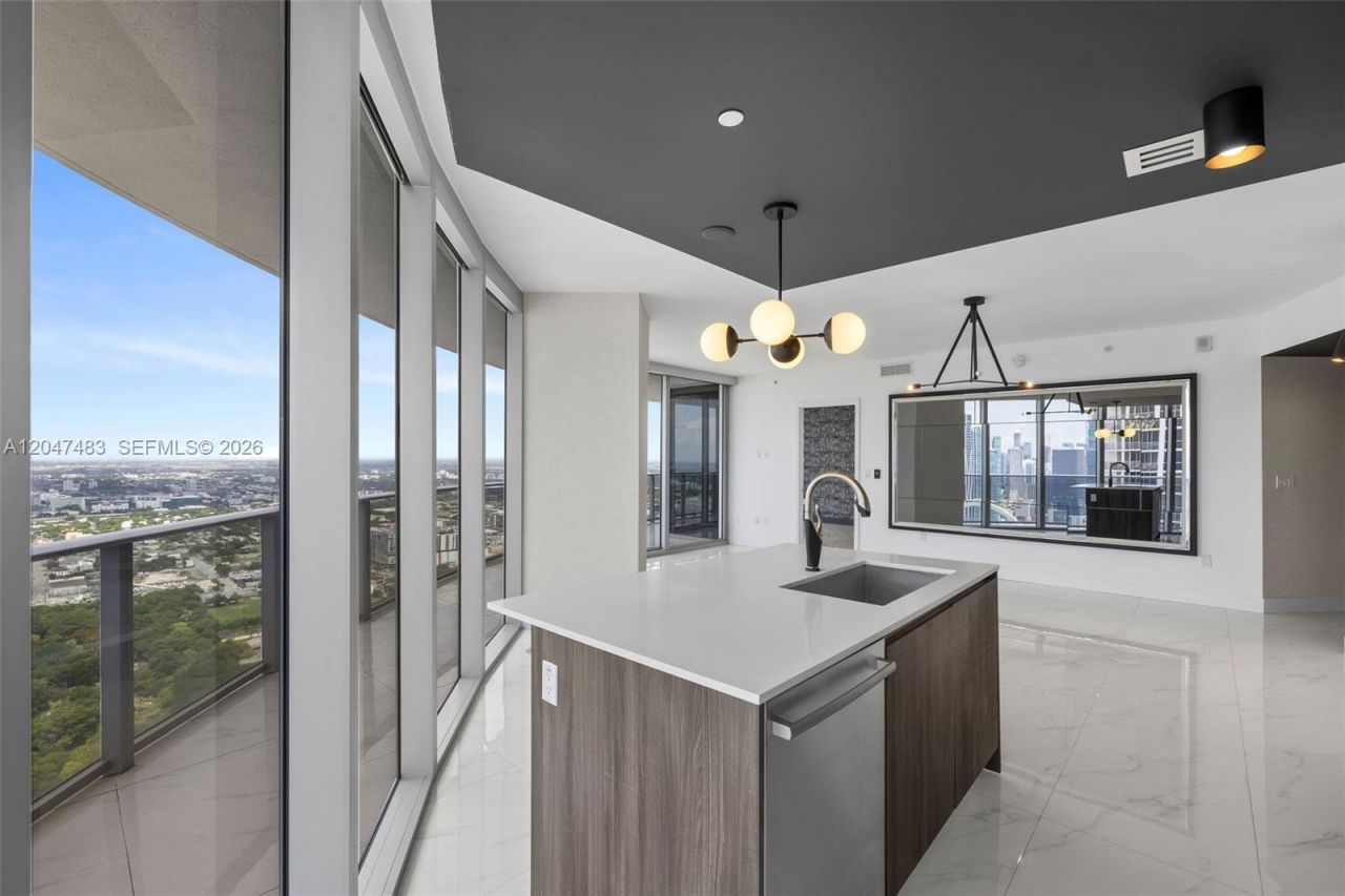 488 NE 18th St, Unit 4900, Miami, FL 33132 Photo