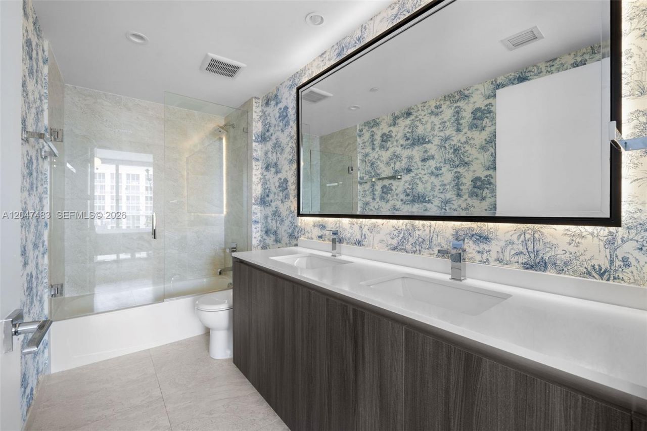 488 NE 18th St, Unit 4900, Miami, FL 33132 Photo