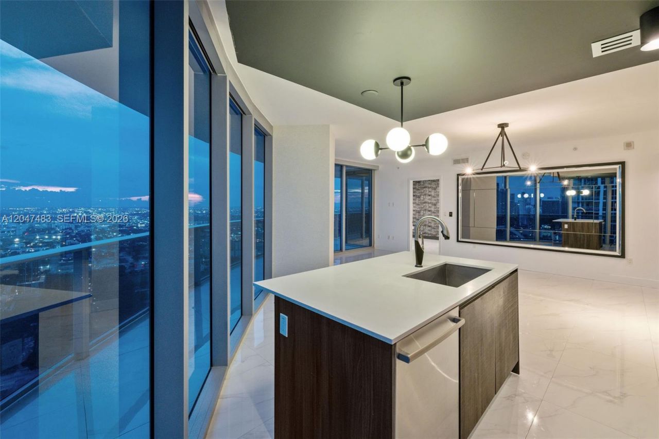 488 NE 18th St , Unit 4900, Miami, FL 33132 Photo