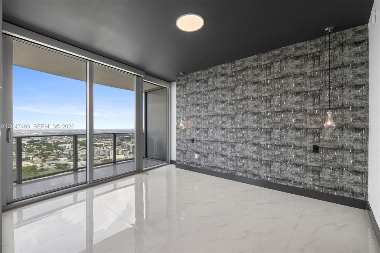 488 NE 18th St, Unit 4900, Miami, FL 33132 Photo