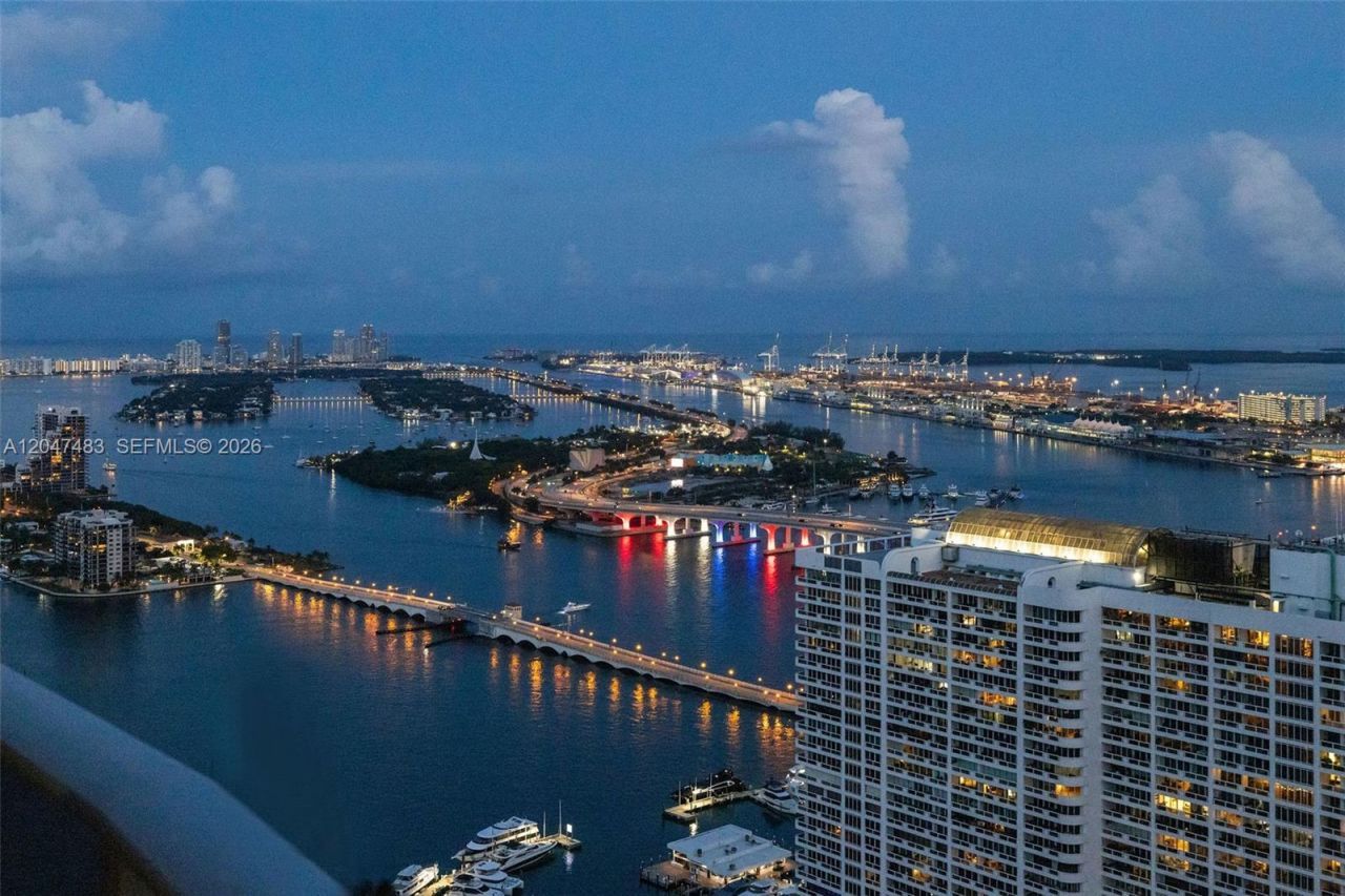 488 NE 18th St, Unit 4900, Miami, FL 33132 Photo
