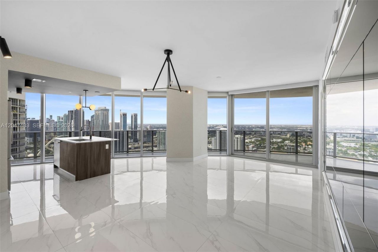 488 NE 18th St, Unit 4900, Miami, FL 33132 Photo