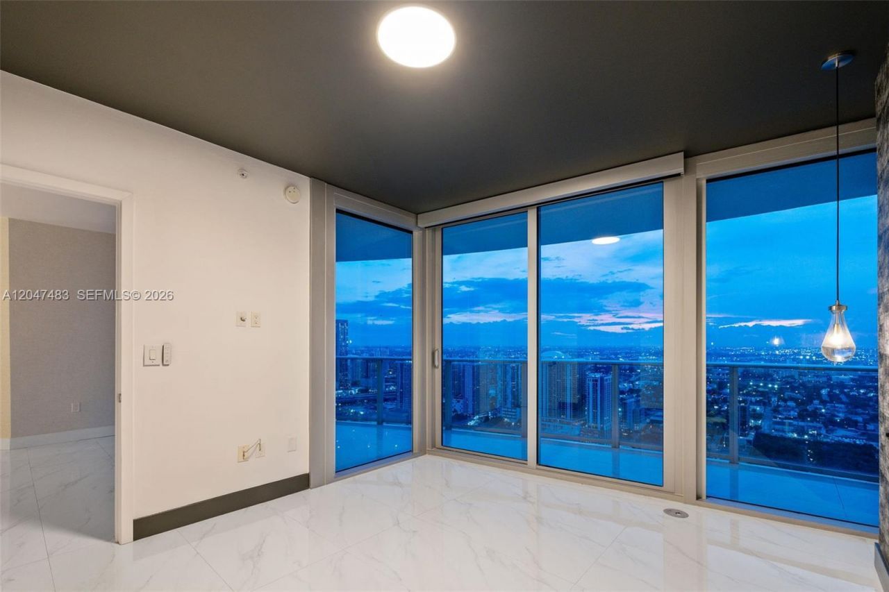 488 NE 18th St , Unit 4900, Miami, FL 33132 Photo