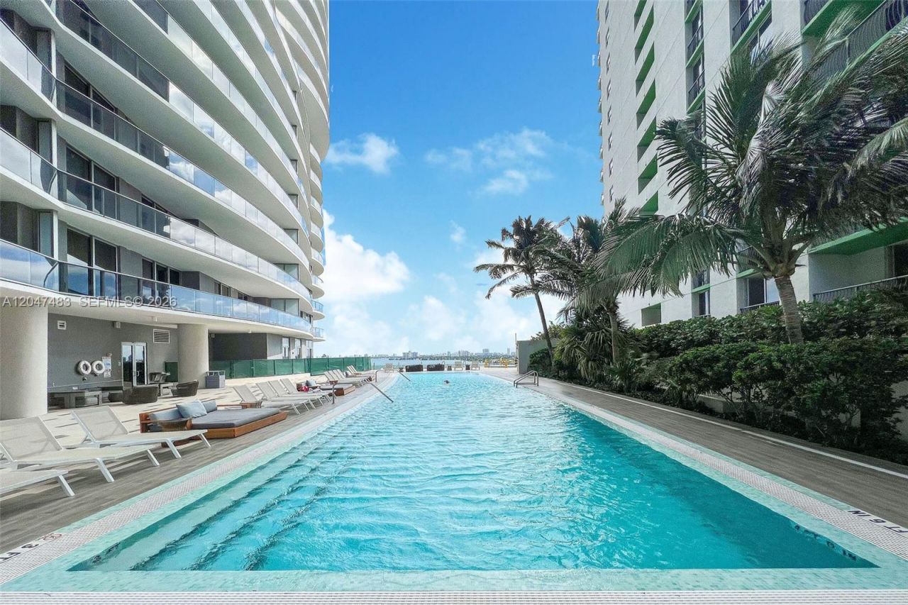 488 NE 18th St, Unit 4900, Miami, FL 33132 Photo