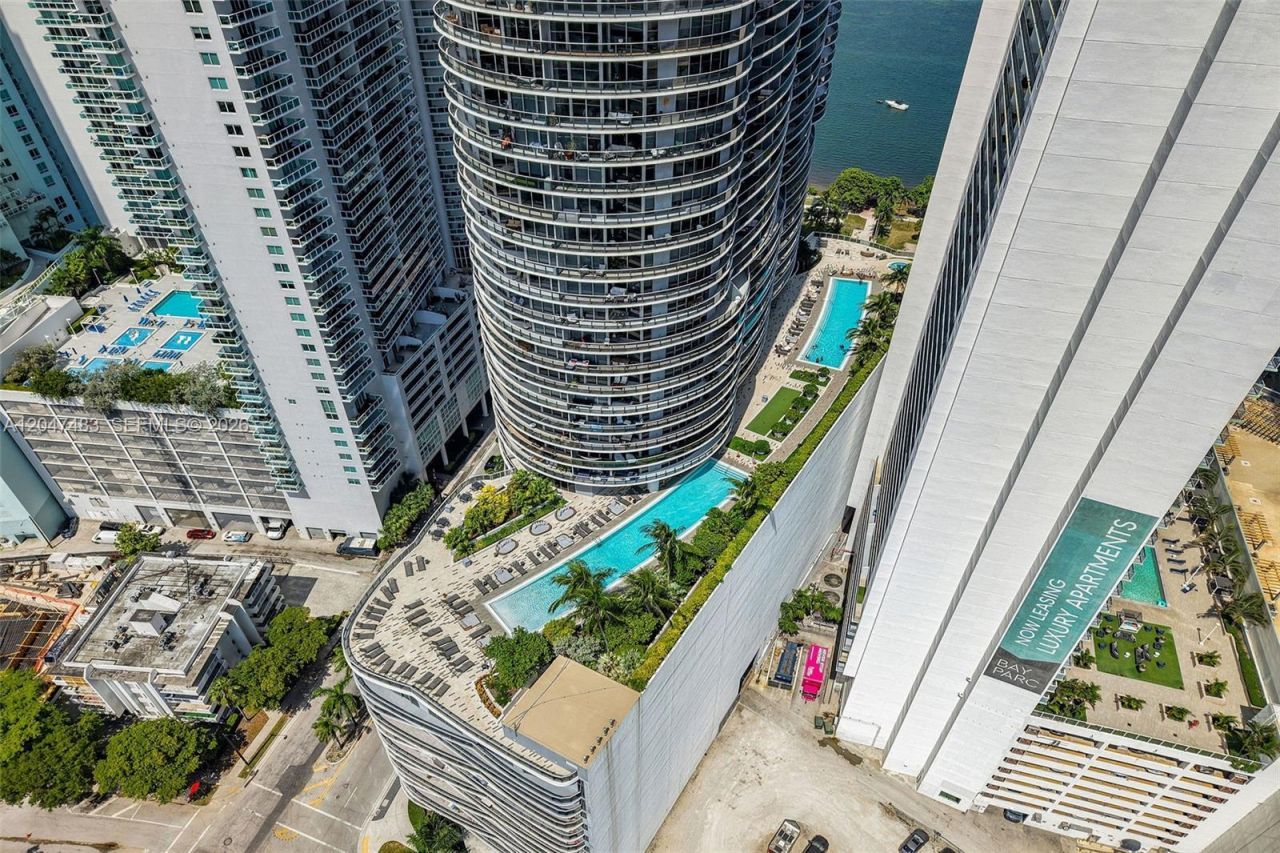 488 NE 18th St, Unit 4900, Miami, FL 33132 Photo