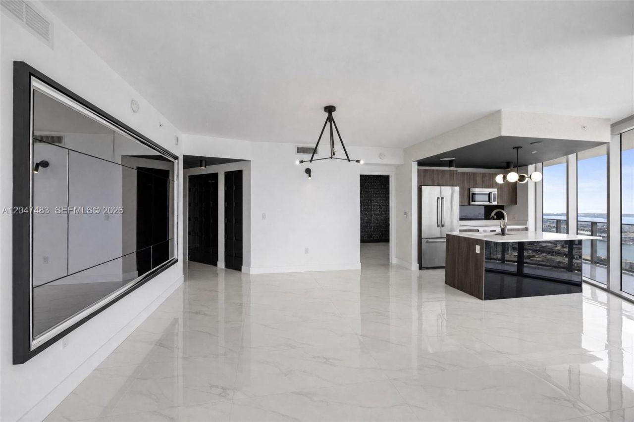488 NE 18th St, Unit 4900, Miami, FL 33132 Photo
