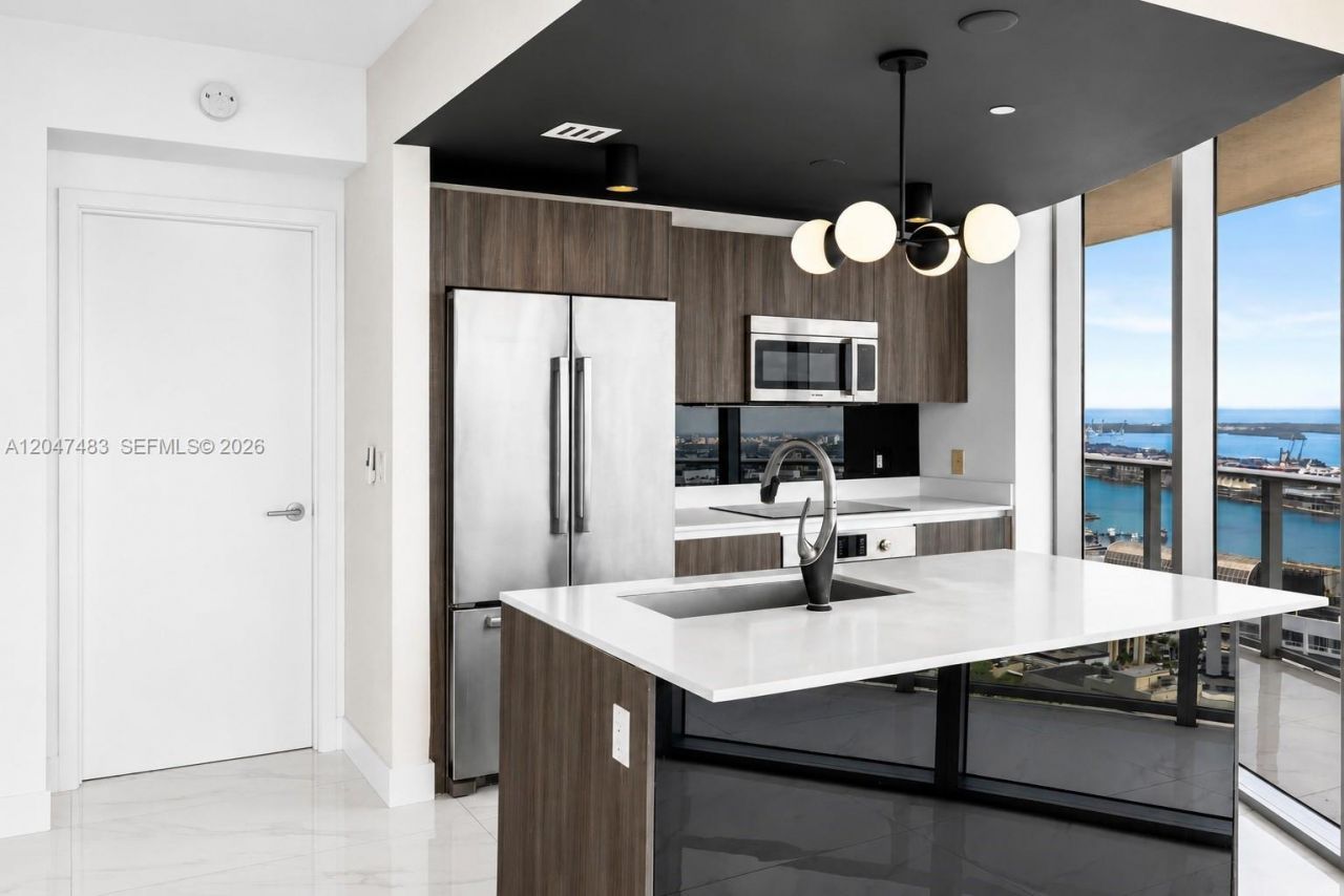 488 NE 18th St, Unit 4900, Miami, FL 33132 Photo