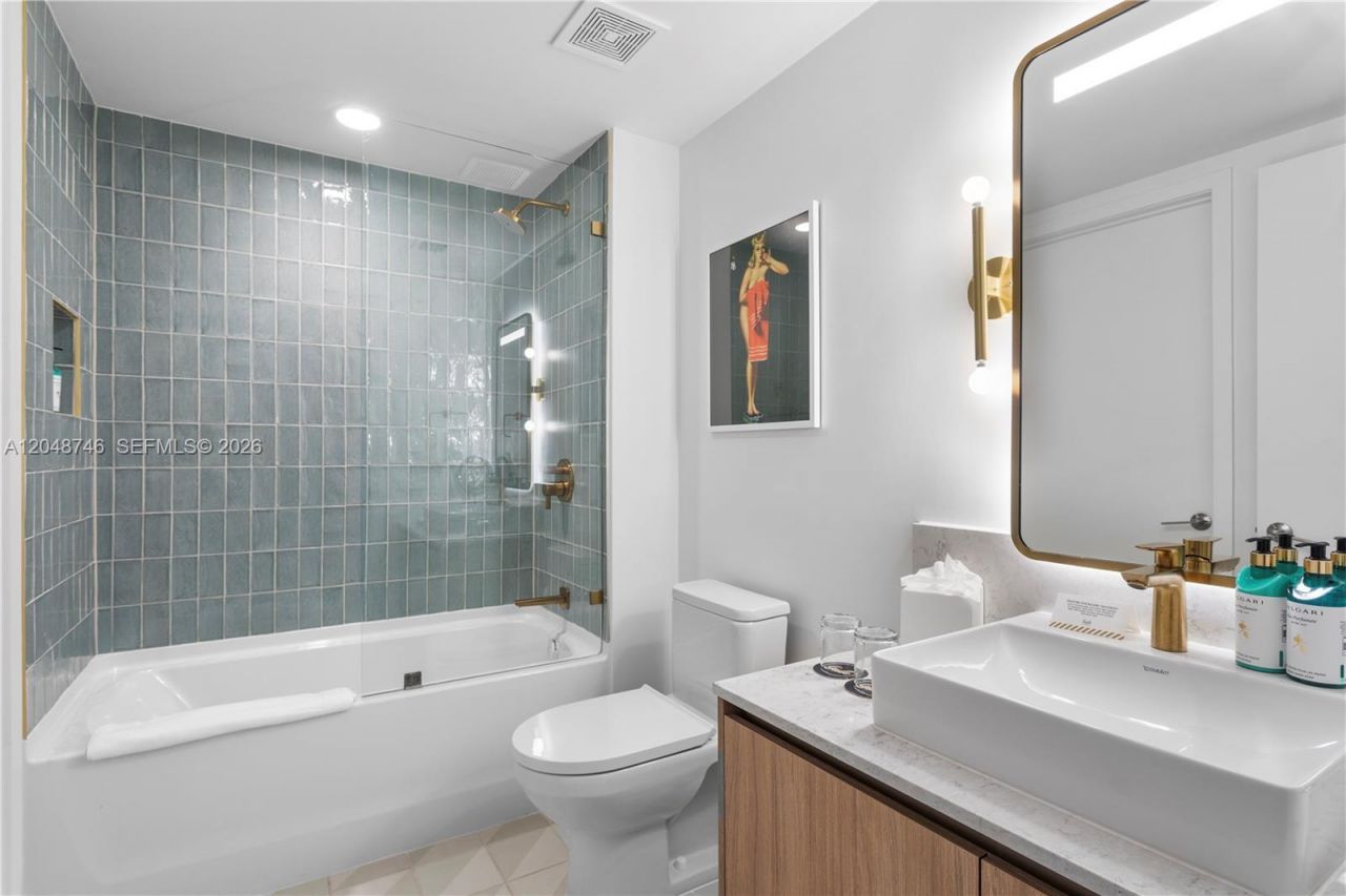 601 NE 1st St , Unit 3907, Miami, FL 33132 Photo