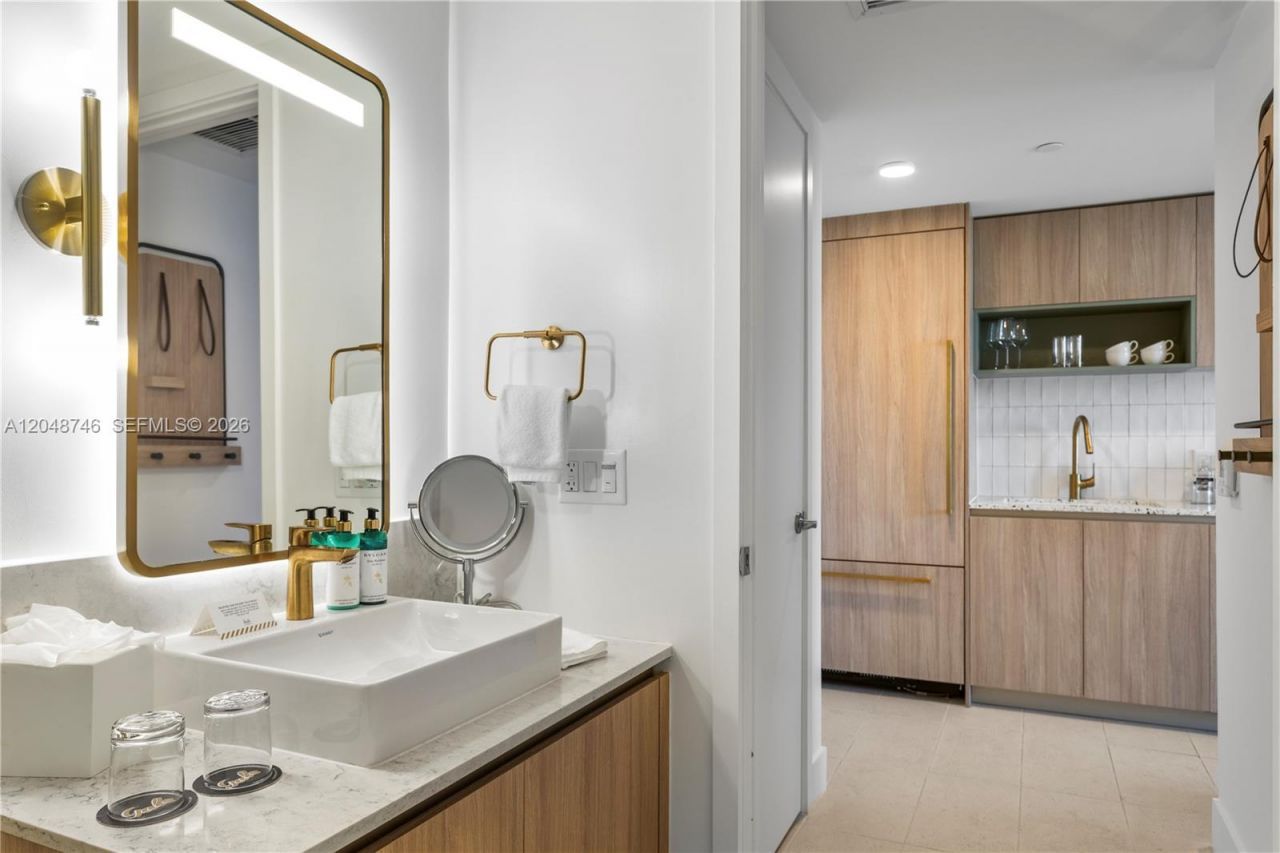 601 NE 1st St , Unit 3907, Miami, FL 33132 Photo