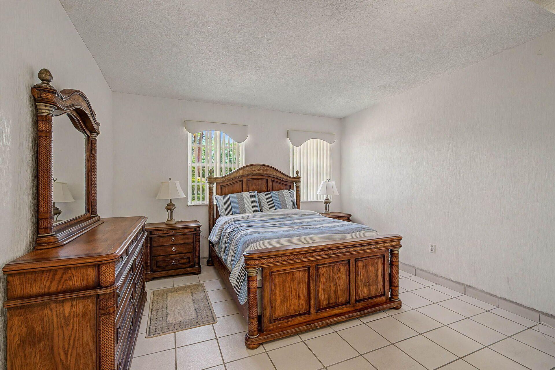 7030 Sunset Dr, Miami, FL 33143 Photo