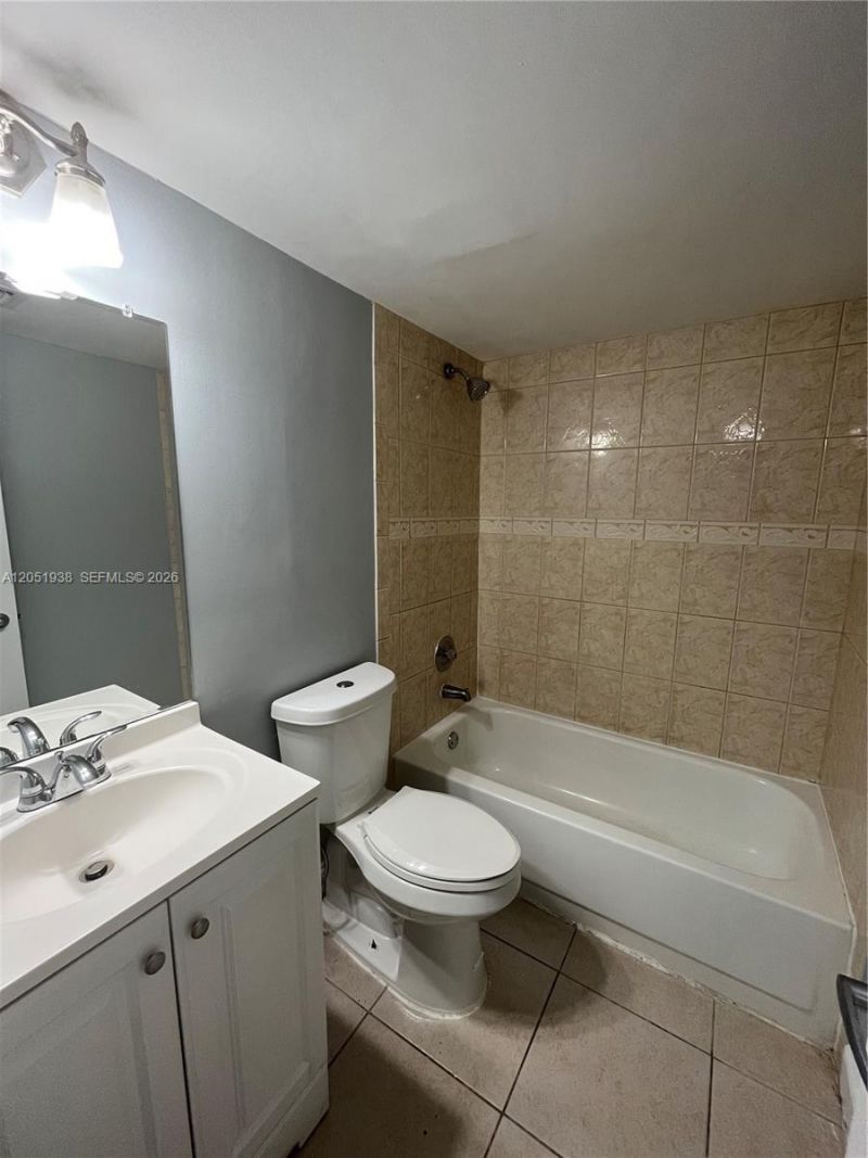 2740 Forest Hills Blvd, Unit 202, Coral Springs, FL 33065 Photo