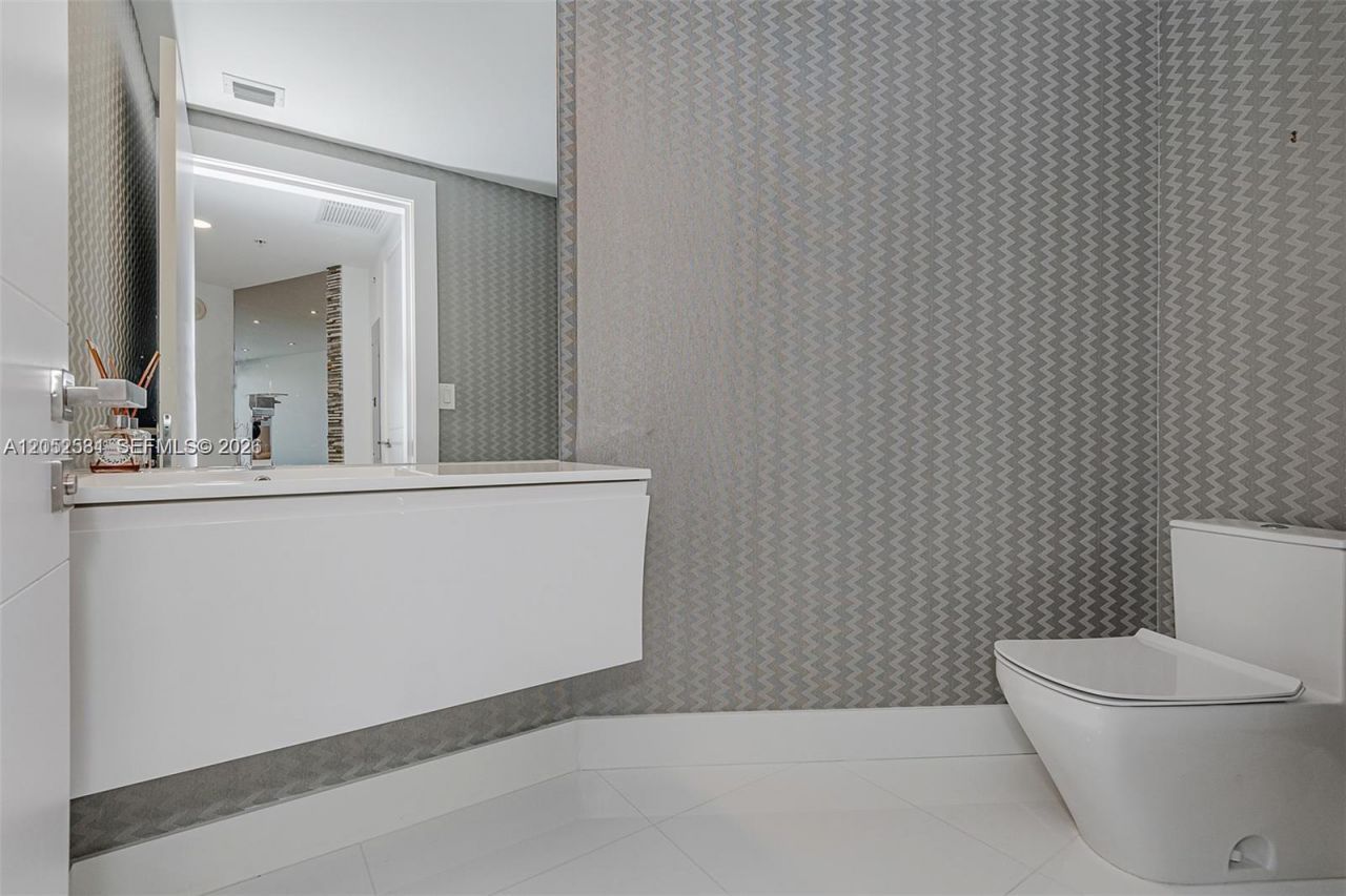 18201 Collins Ave , Unit 1101, Sunny Isles Beach, FL 33160 Photo