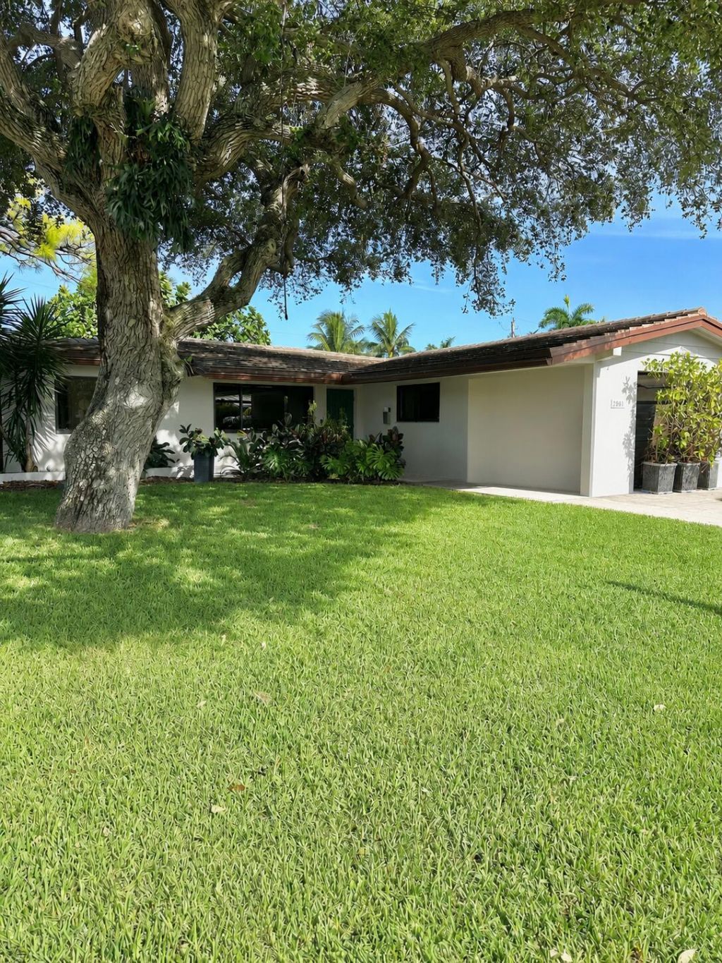 2001 N Victoria Park Road, Fort Lauderdale, FL 33305 Photo