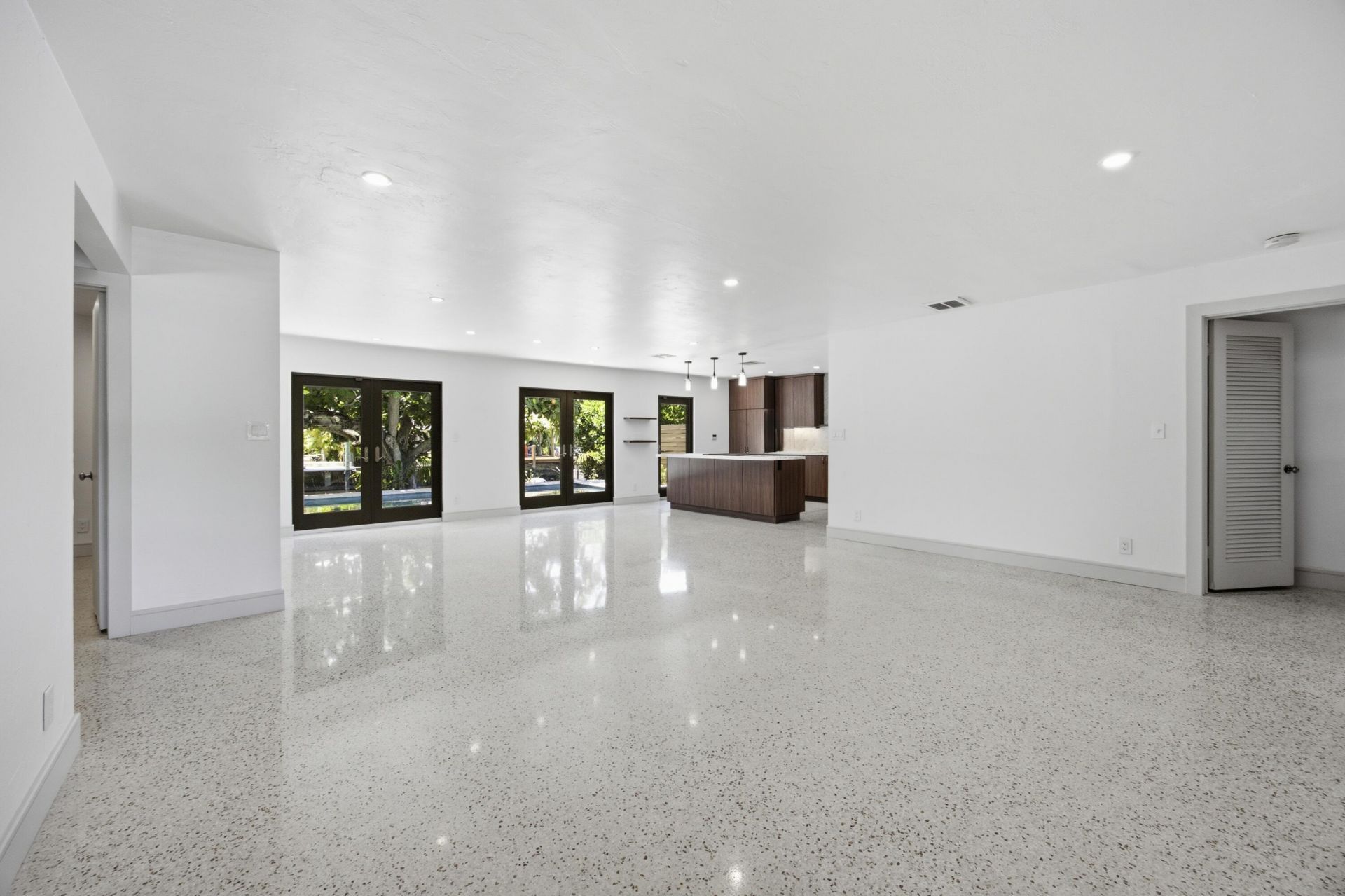 2001 N Victoria Park Road, Fort Lauderdale, FL 33305 Photo
