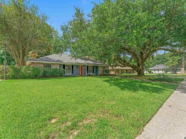 12674 S Highmeadow Ct, Baton Rouge, LA 70816