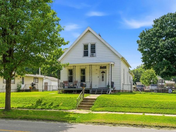1605 S Central Avenue, Burlington, IA 52601