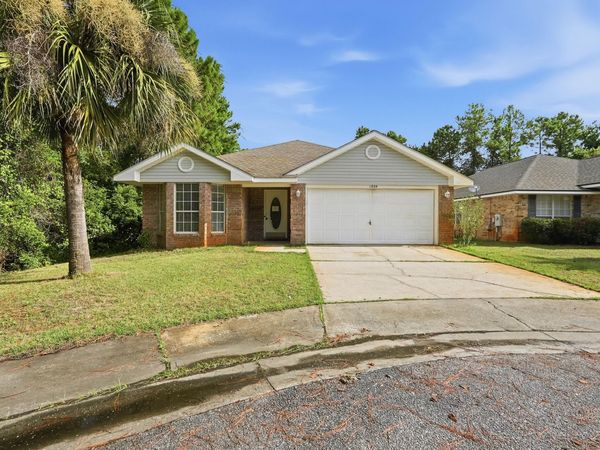1024 Freeport Court, Mary Esther, FL 32569
